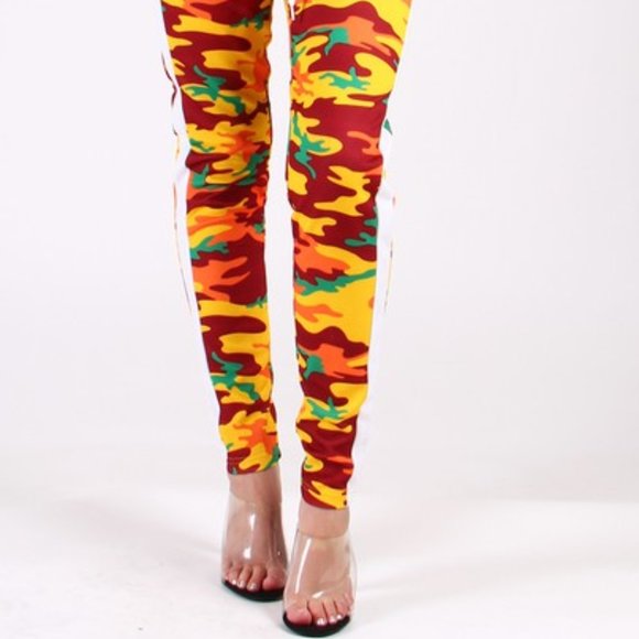 Bright Camouflage Set - Picture 4 of 4